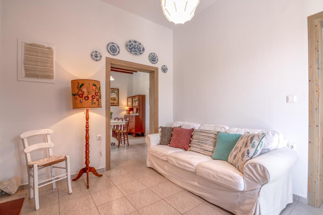 Villa Lahardi - Seaside House Kíssamos Esterno foto